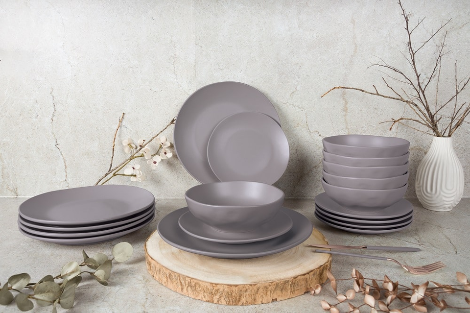 Elegant 18-Pc Dinnerware - Berlinger Haus BH 10023 Taupe