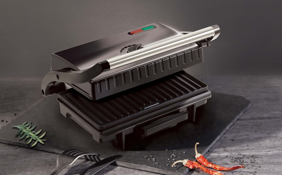 Electric grill with oil drip pan Berlinger Haus BH 9340