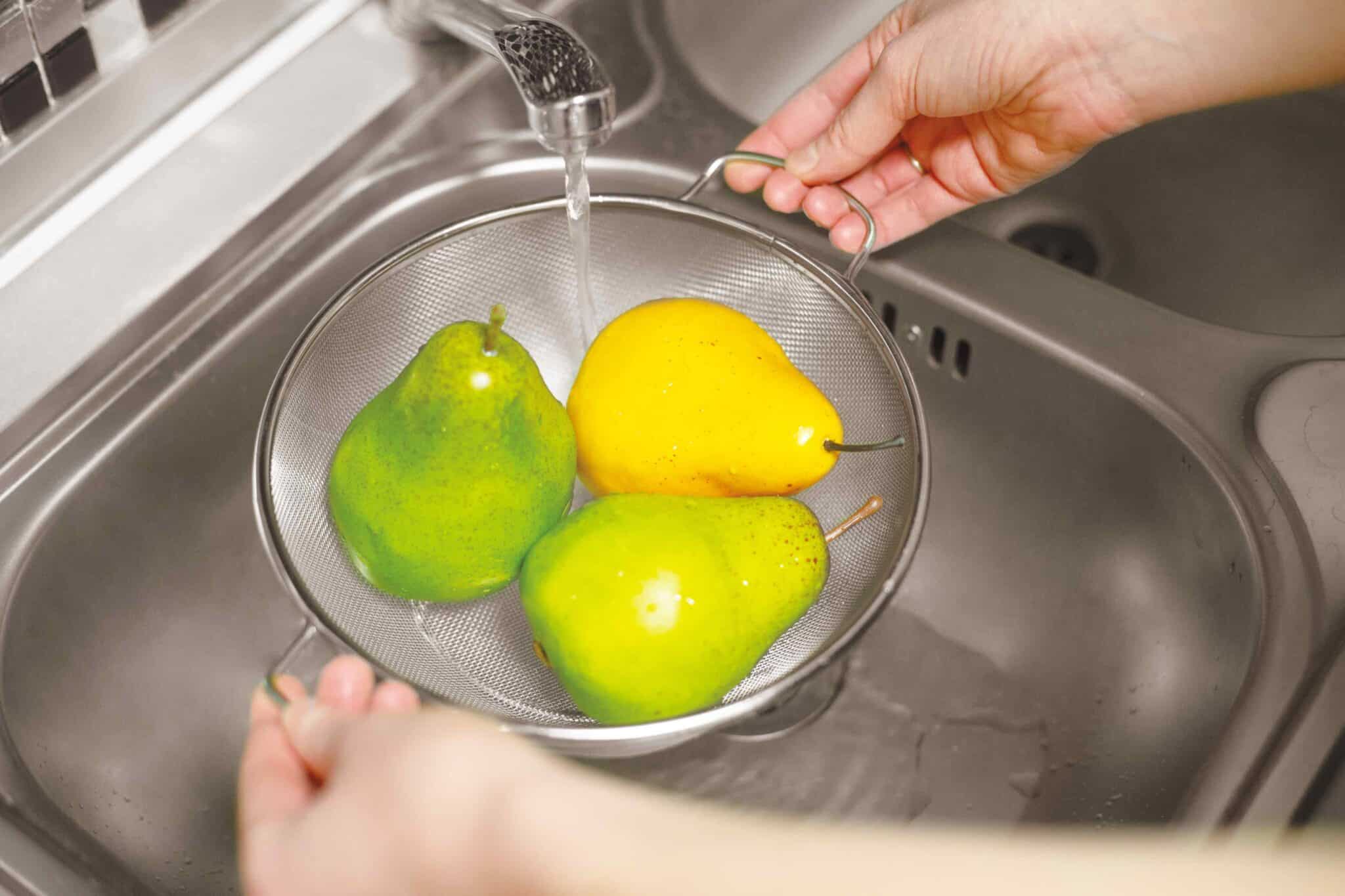 BH-7203_lifestyle_jt_1-scaled-1.jpg Zöldség-és gyümölcsmosó kosár - Image 1